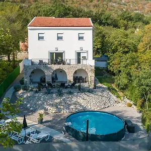 House Dino Ferienhaus